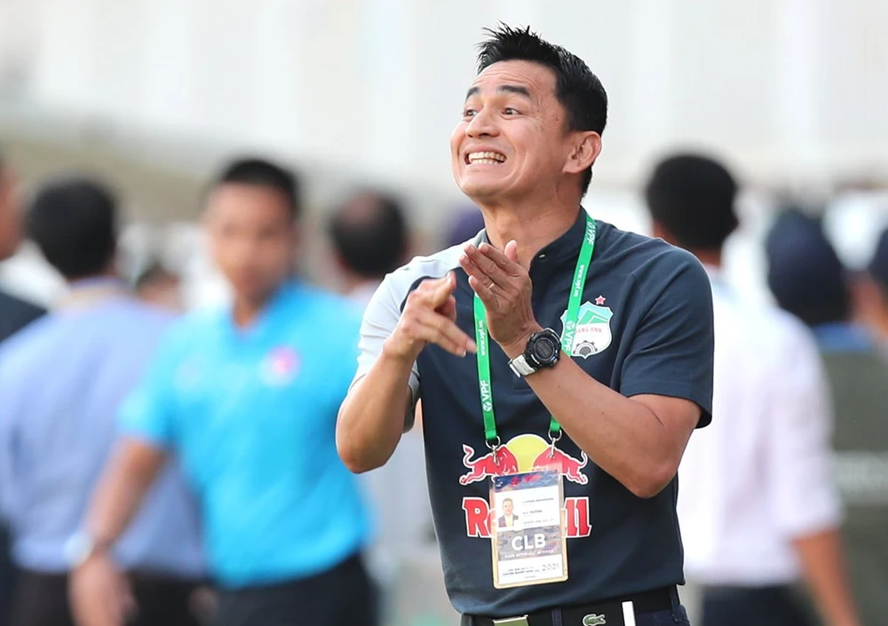 kiatisak-tro-lai-voi-bau-duc (4).jpg