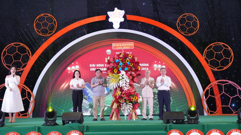 dau-truong-phui-lon-nhat-viet-nam-pha-ky-luc-cua-chinh-minh (5).jpg