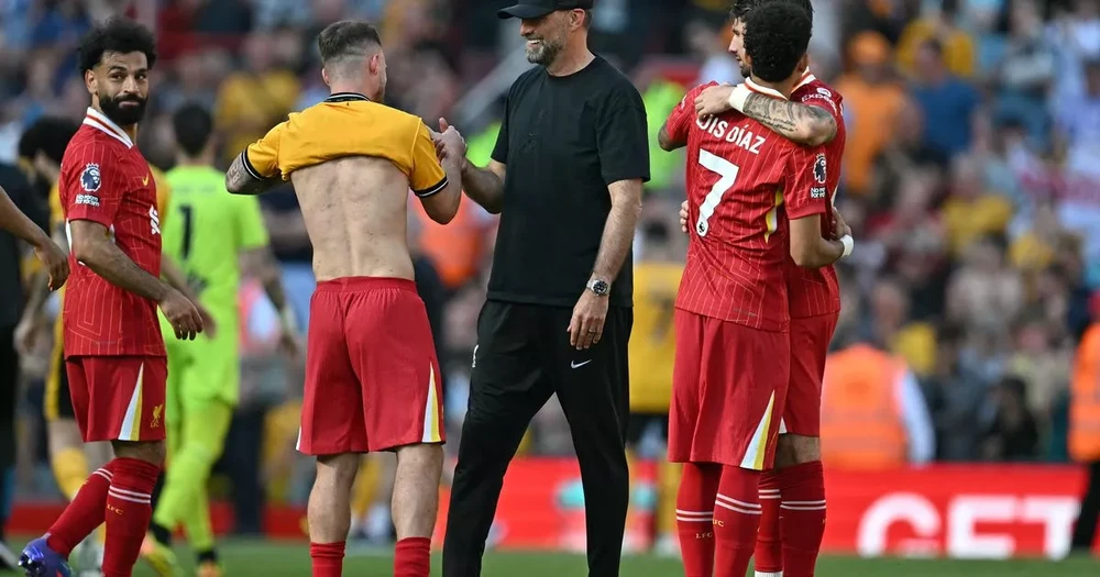 hlv-klopp-bi-che-gieu-va-khong-xung-la-huyen-thoai-o-liverpool (3).png