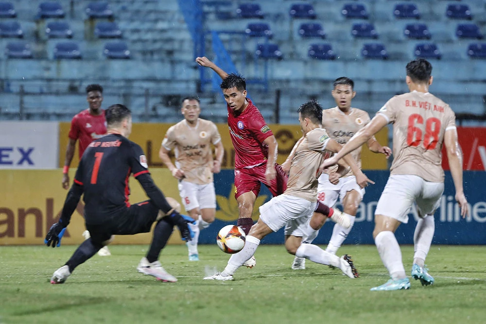 khanh-hoa-va-sl-nghe-an-tru-hang-v-league-de-lam-gi (1).jpg