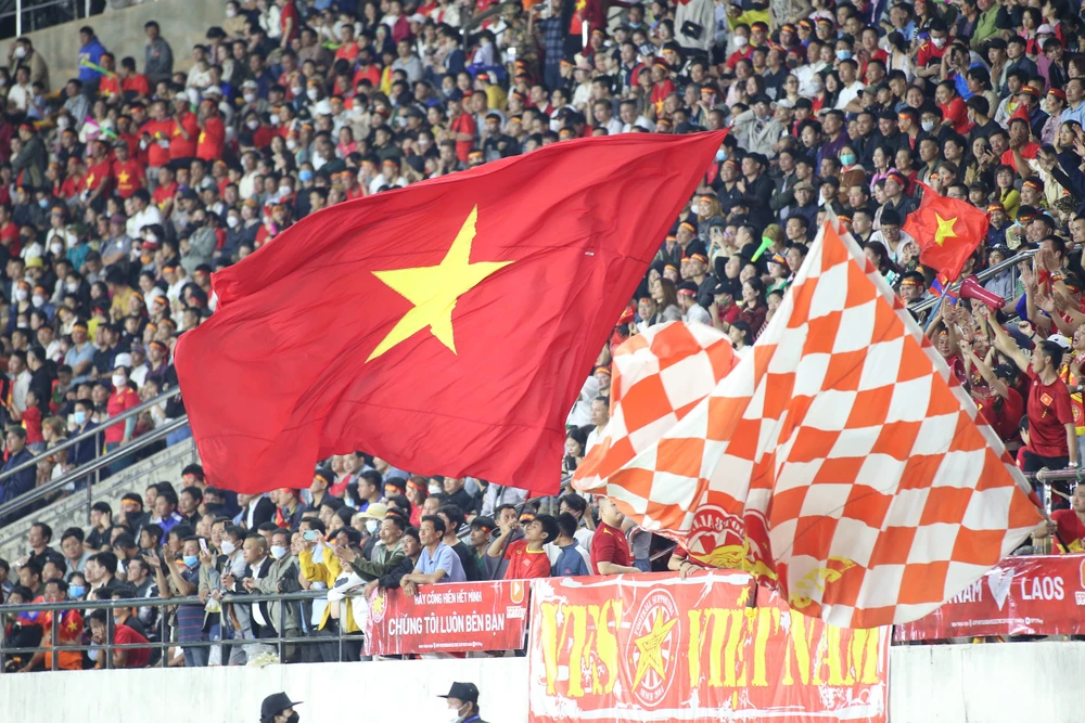 hlv-kim-sang-sik-nam-tuyen-viet-nam-doi-thang-ca-indonesia-lan-philippines (3).jpg