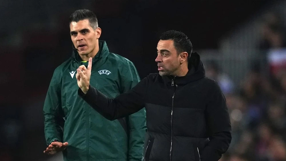 soc-man-united-bat-ngo-chon-hlv-xavi-thay-the-ten-hag (3).jpg