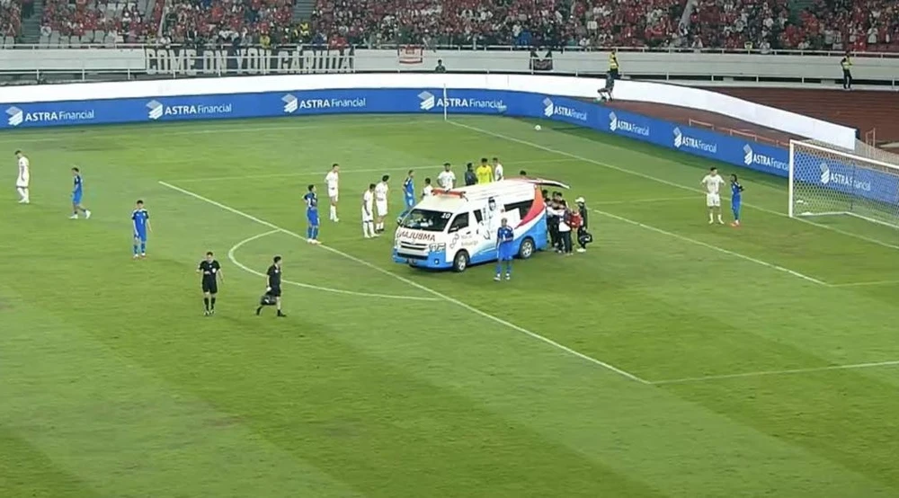 cầu thủ Philippines nhập viện khẩn cấp