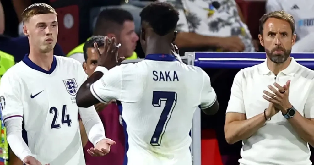 doi-tuyen-anh-qua-lang-phi-tai-nang (3).jpg