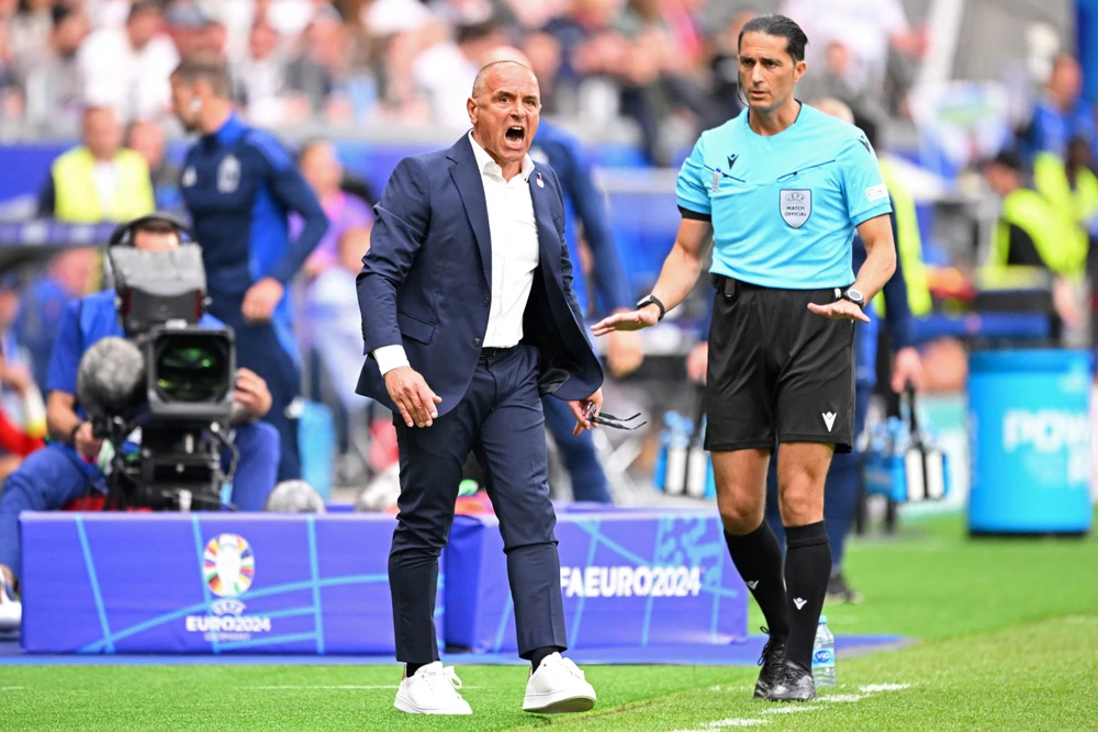 doi-tuyen-anh-kho-thang-dam-slovakia (3).jpg