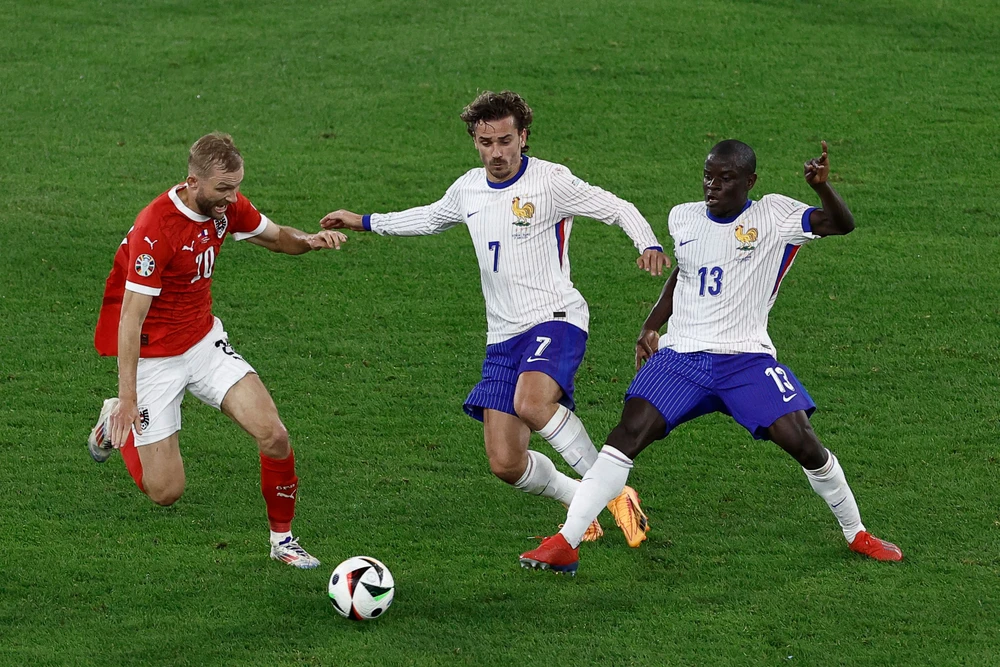 doi-tuyen-ao-de-thang-tho-nhi-ky (2).jpg