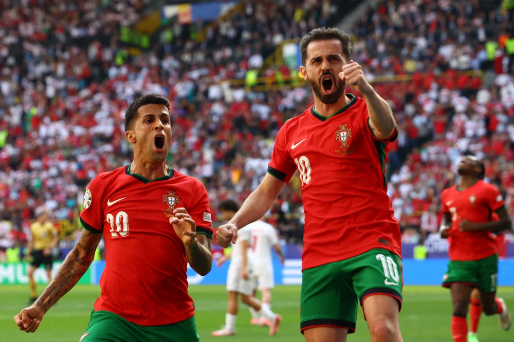 tieu-tuong-mbappe-se-cho-than-tuong-ronaldo-dung-cuoc-choi (1).jpg