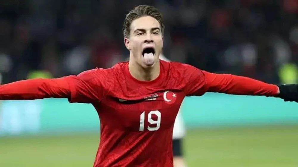 doi-tuyen-ha-lan-khong-de-tho-nhi-ky-lam-mua-lam-gio (6).jpg