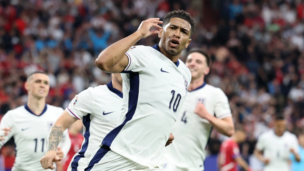 hlv-southgate-ung-ho-trong-tai-nhung-cham-va-lieu-phap-soc-cua-doi-tuyen-anh (5).jpg