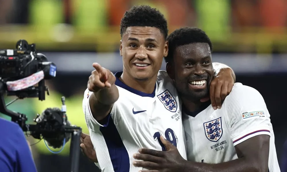 nguoi-hung-doi-tuyen-anh-noi-dieu-khong-tuong-voi-ban-thang-vao-luoi-ha-lan (3).jpg