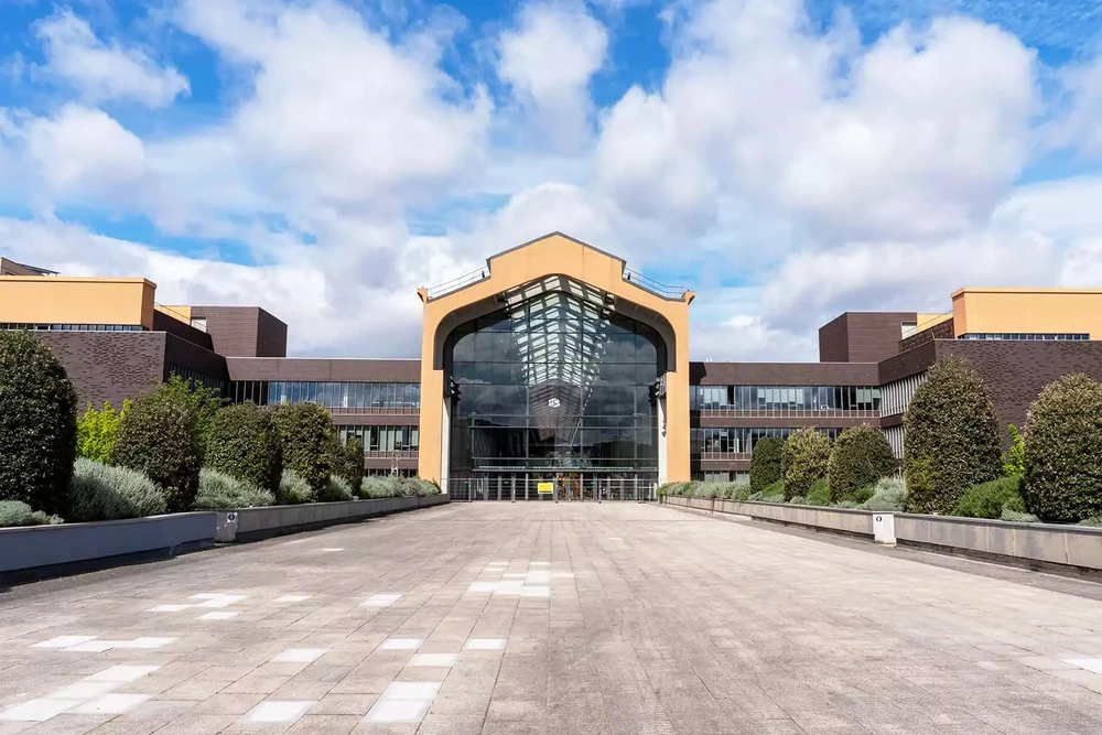 nhung-vung-cam-va-khong-cam-ky-la-o-lang-vdv-olympic-paris-2024 (7).jpg