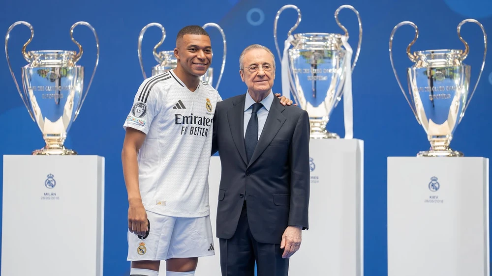 real-madrid-pha-vo-ky-luc-va-muc-luong-khung-cua-mbappe (1).jpg