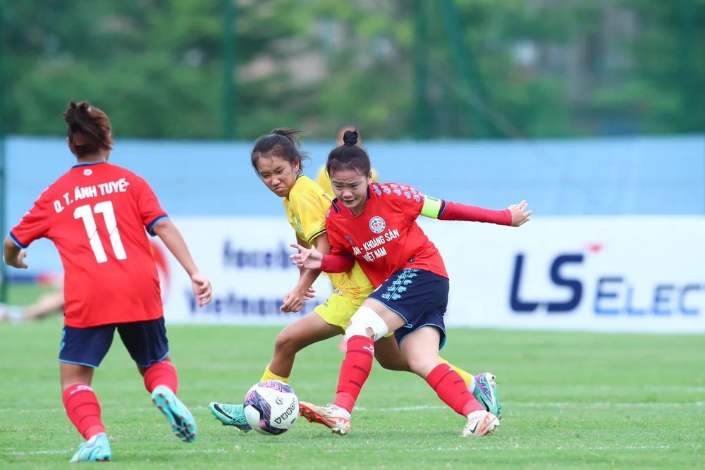 chan-dong-vu-doi-che-lay-diem-o-giai-u-16-nu-quoc-gia (2).jpg