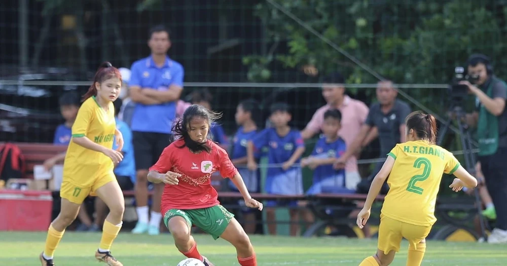 ở giải U-16 nữ quốc gia