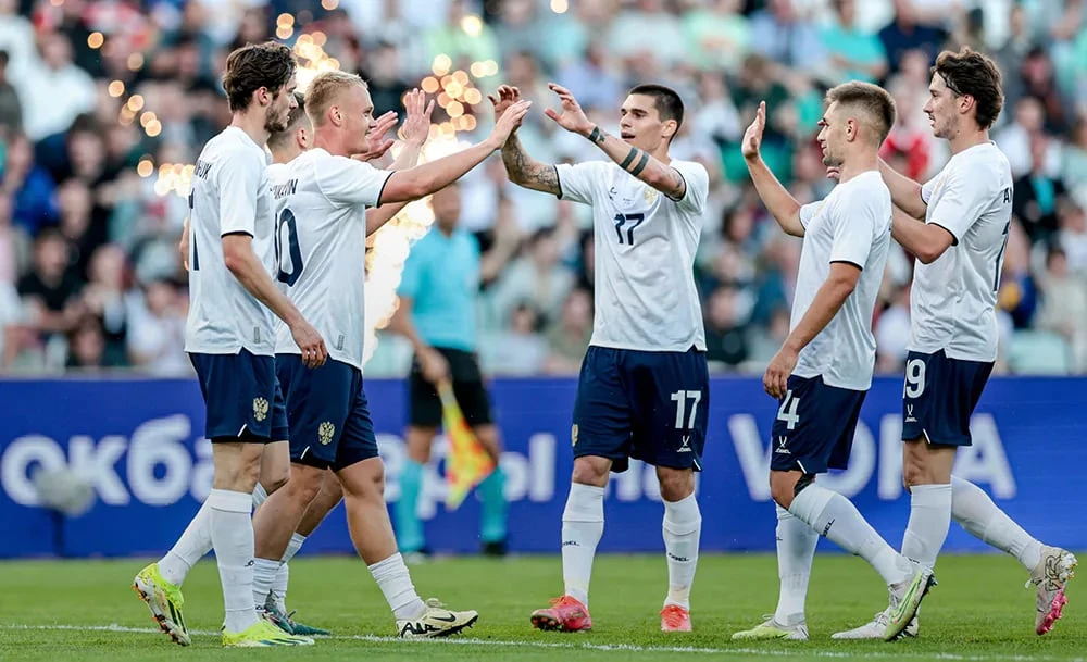 tuyen-viet-nam-muon-danh-bai-thai-lan-de-giai-han (8).jpg