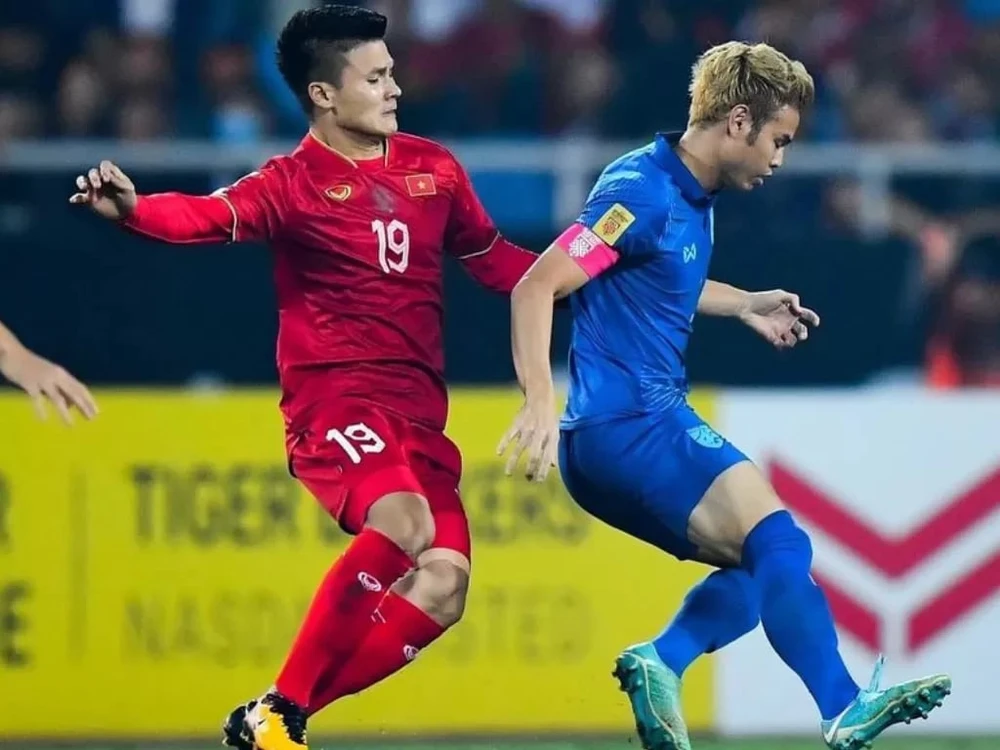 hlv-kim-sang-sik-chon-nguoi-cu-trai-nguoc-voi-tuyen-thai-lan (3).jpg