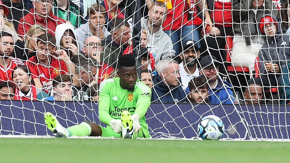 hlv-ten-hag-bi-nghi-ngo-ve-cach-su-dung-sao-mu (3).jpg