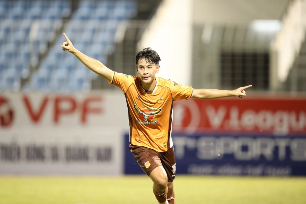 ly-do-doi-bong-cua-bau-duc-khong-the-vo-dich-v-league (1).jpg