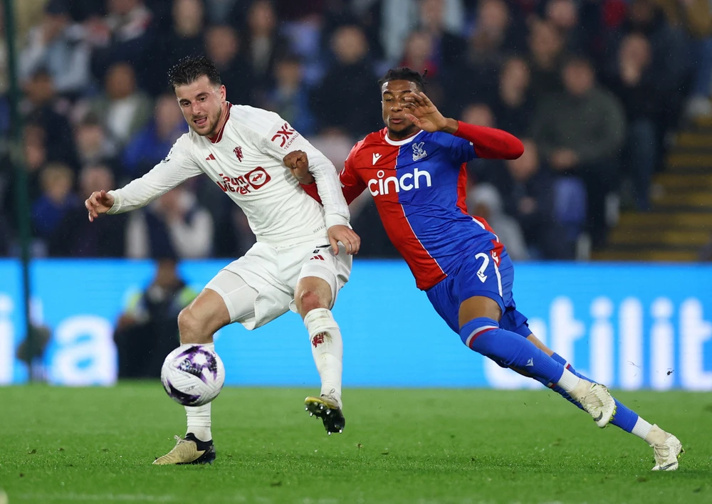 hlv-ten-hag-khong-co-chuyen-mu-lai-thua-palace-0-4 (2).jpg