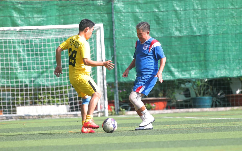 nhung-tam-long-vang-ho-tro-cuu-danh-thu-phan-huu-phat (10).JPG