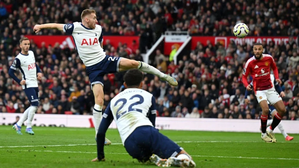 hlv-ten-hag-len-tieng-khi-bi-de-doa-sa-thai-man-united-se-thanh-cong (2).jpg