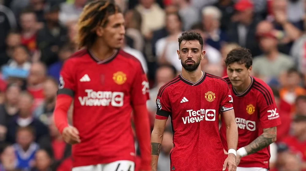 thay-tro-hlv-ten-hag-vua-da-vua-run-o-porto (5).jpg