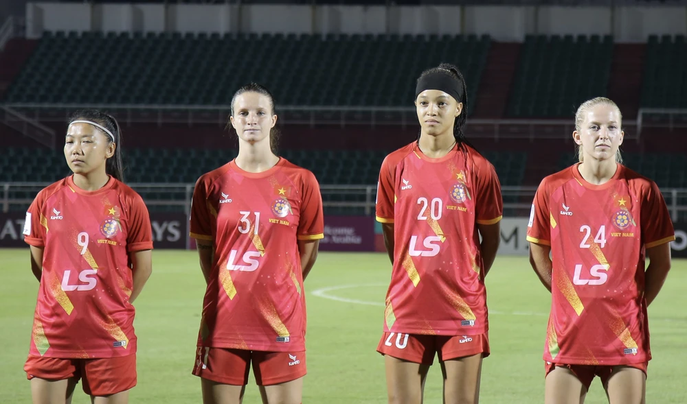 tiền đạo Huỳnh Như