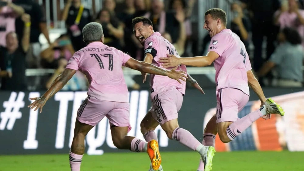 hlv-pep-guardiola-tai-khang-dinh-messi-gioi-nhat-the-gioi (1).jpg