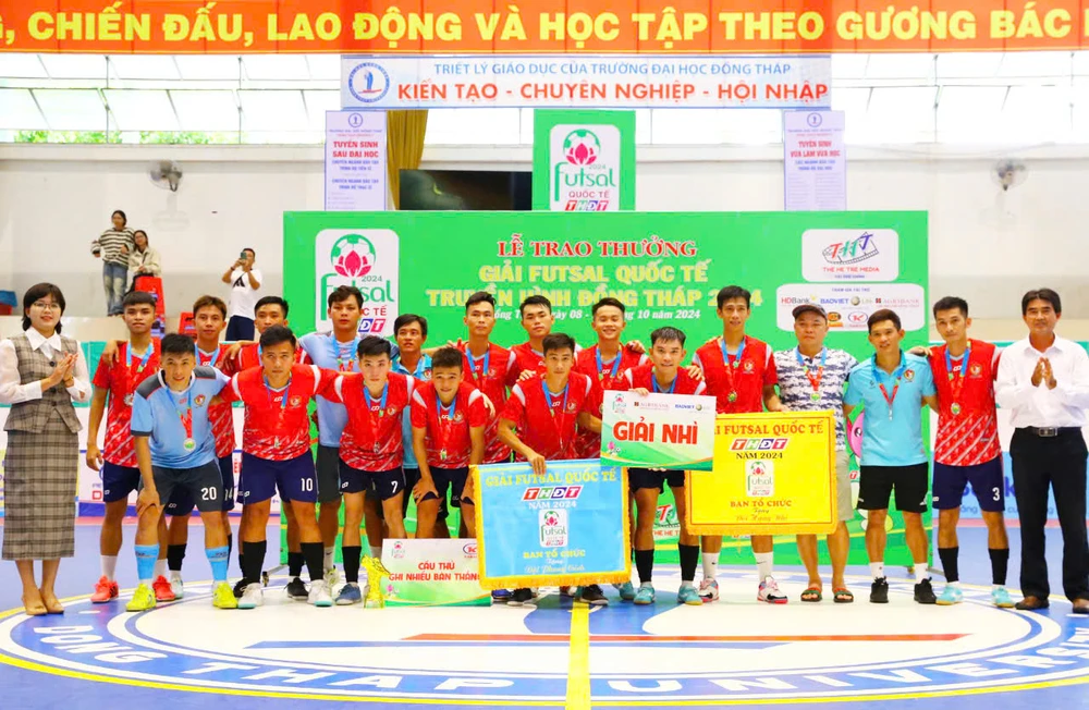 thai-son-nam-vo-dich-sau-cuoc-duoi-bat-nghet-tho (2).jpg