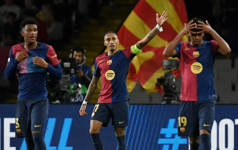 barca-rafinha-va-man-tra-thu-ngot-ngao-bayer-munich (3).jpg