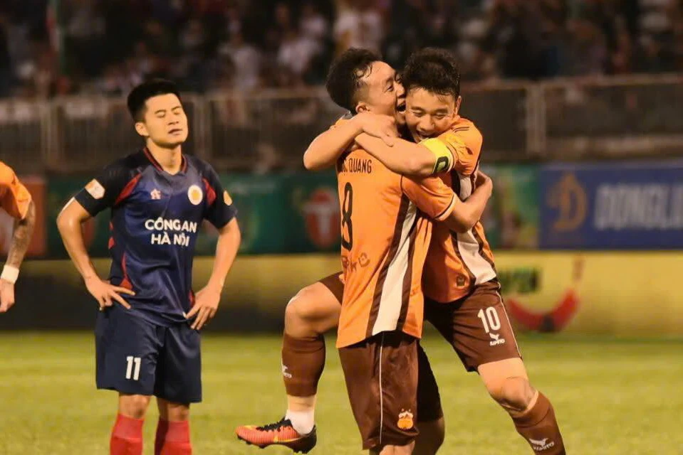 ha-gia-lai-thang-xau-ho-va-benh-cau-gio-o-v-league (1).jpg