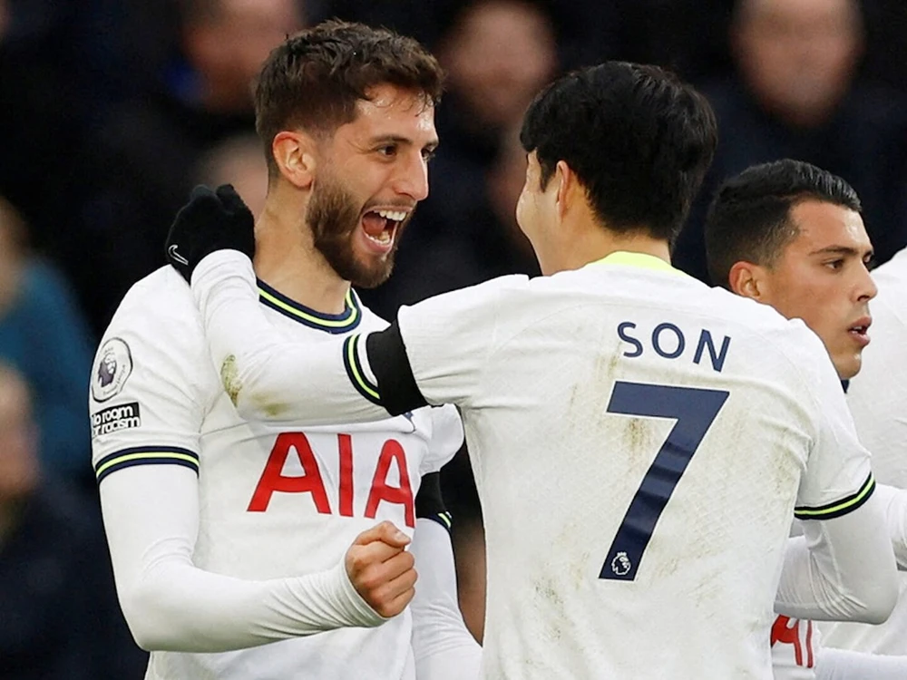 fa-trung-phat-sao-tottenham-vi-phan-biet-chung-toc-voi-doi-truong-son-heung-min (1).jpg