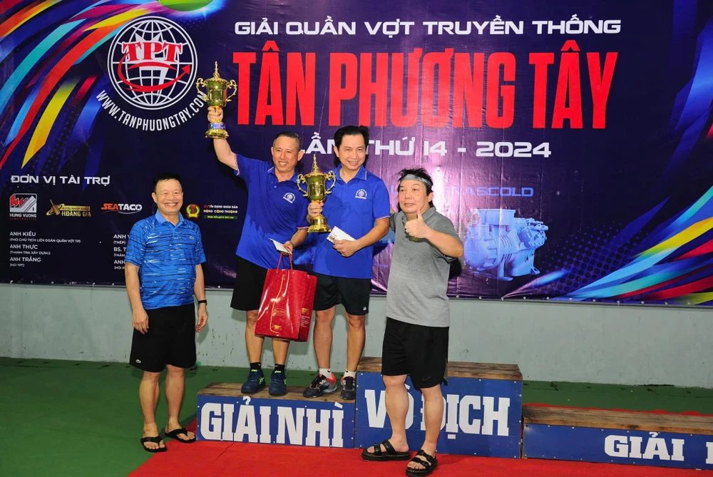 50-tay-vot-quyet-liet-tranh-cup-tan-phuong-tay (7).jpg