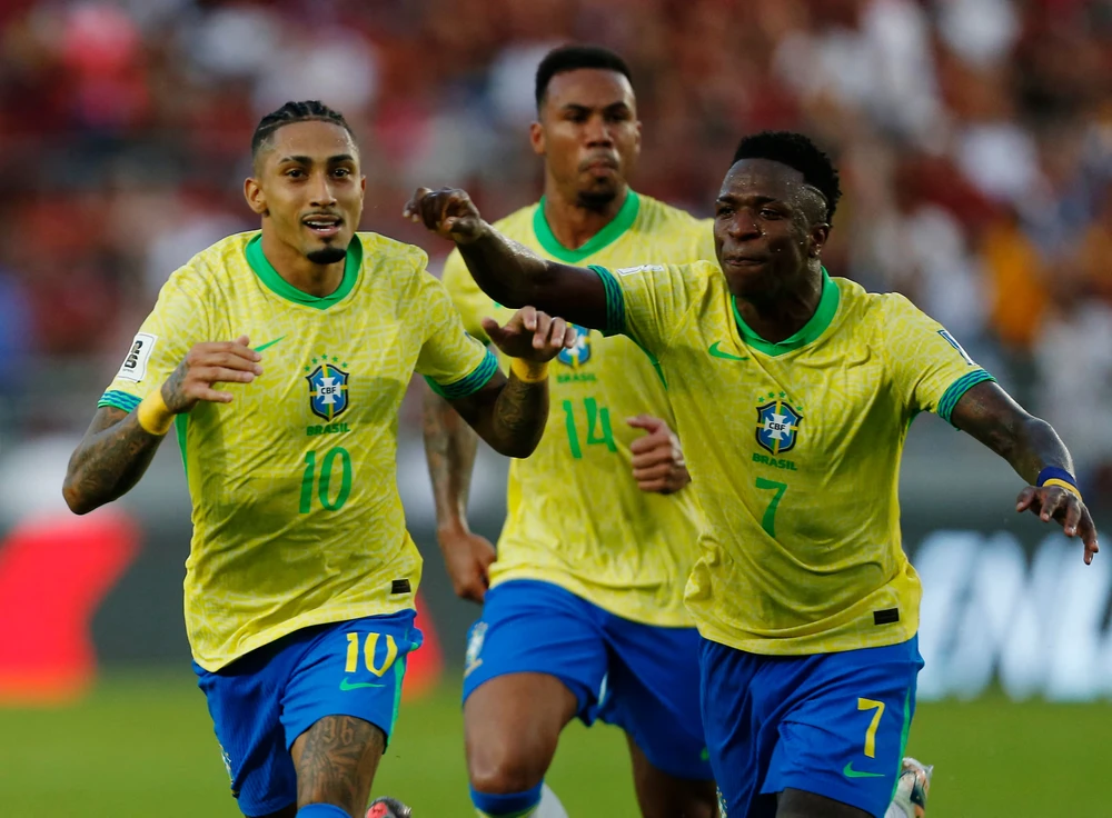 thieu-tu-tin-chu-nha-brazil-de-chia-diem-uruguay (3).jpg