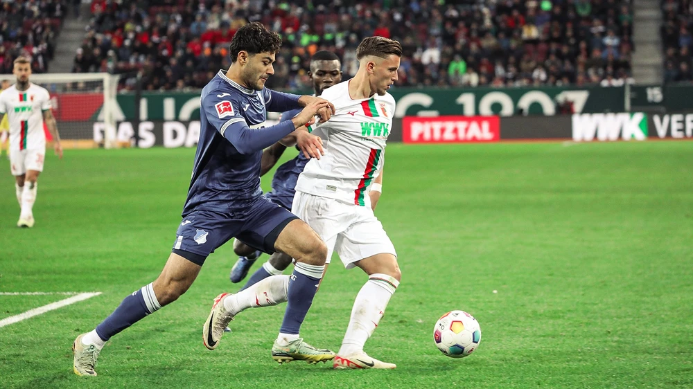 augsburg-khong-phai-doi-thu-cua-hum-xam-nuoc-duc (4).jpeg