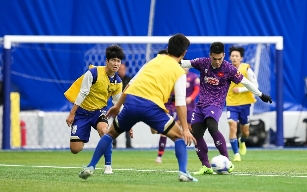 hlv-kim-sang-sik-lan-dau-tien-noi-thang-ve-minh-va-bong-da-viet-nam (4).jpg