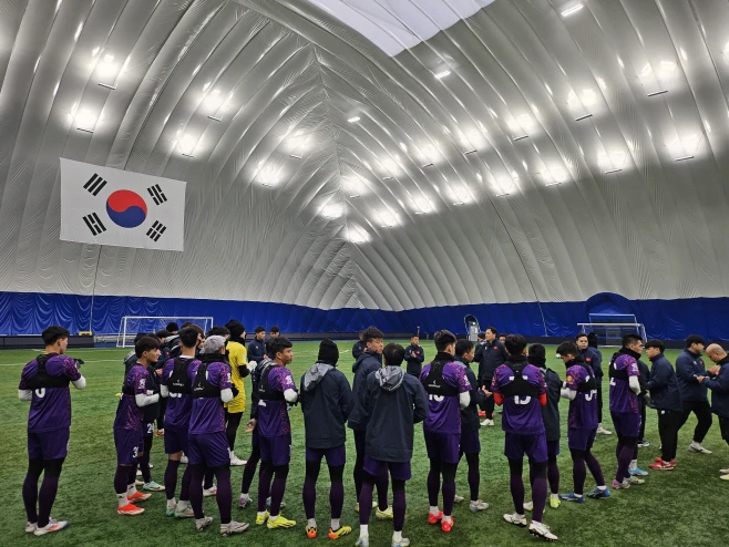 hlv-kim-sang-sik-lan-dau-tien-noi-thang-ve-minh-va-bong-da-viet-nam (8).jpg