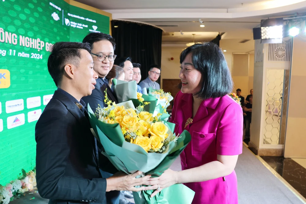 ngành công nghiệp golf