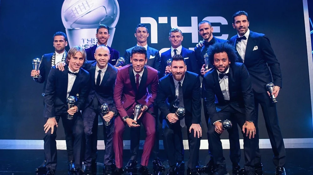 sieu-sao-messi-va-ronaldo-lai-la-doi-thu-o-giai-thuong-hay-nhat-cua-fifpro (2).jpg