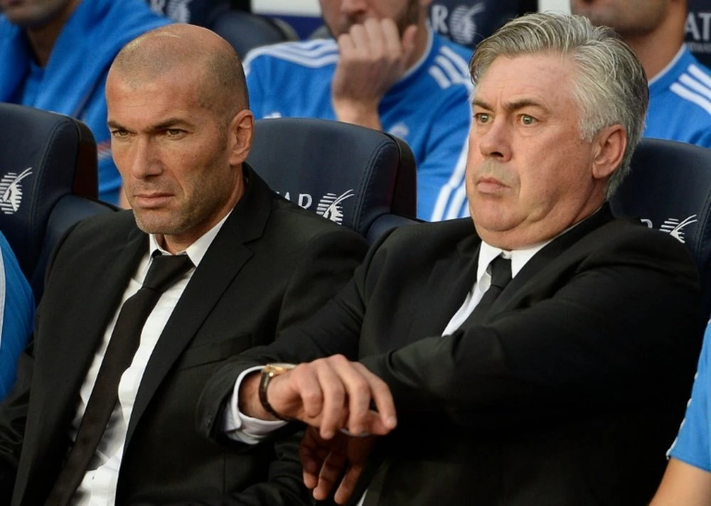 zinedine-zidane-tu-choi-tro-lai-real-madrid-ancelotti-doi-mat-ap-luc (2).jpg