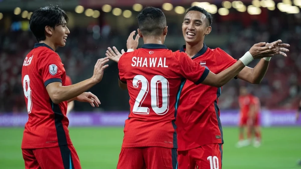 doi-tuyen-singapore-that-vong-du-thang-campuchia (4).jpg