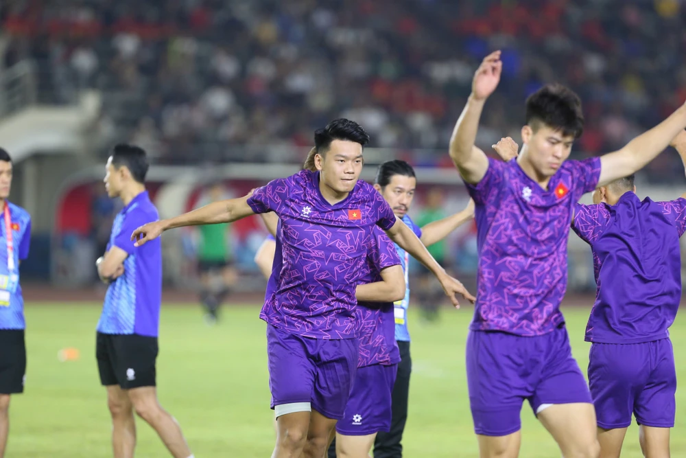 doi-tuyen-viet-nam-tra-no-3-tran-thua-indonesia (2).jpg