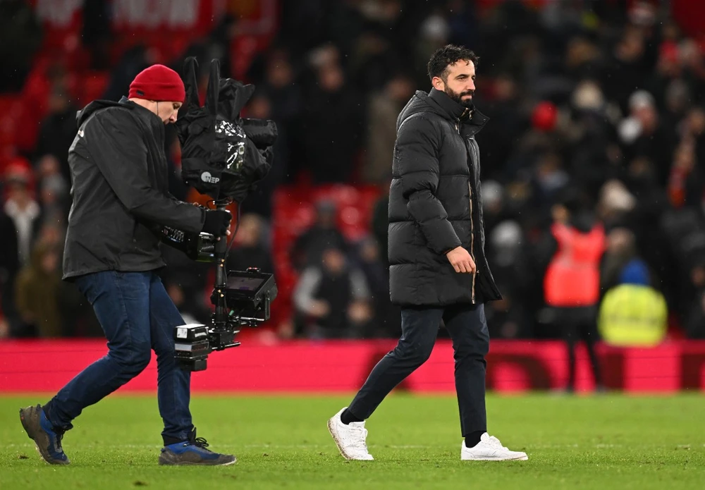 hlv-ruben-amorim-phan-ung-ve-quyet-dinh-tan-nhan-cua-man-united (1).jpg