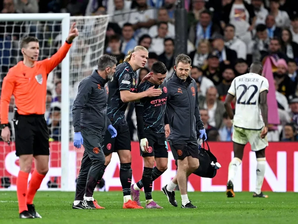 clb-man-city-khung-hoang-nang-ne-o-tran-derby (2).jpg