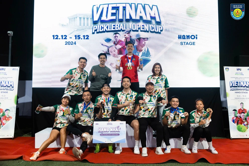 clb-cong-an-nhan-dan-thang-lon-tai-vietnam-pickleball-open-cup-2024 (1).jpg
