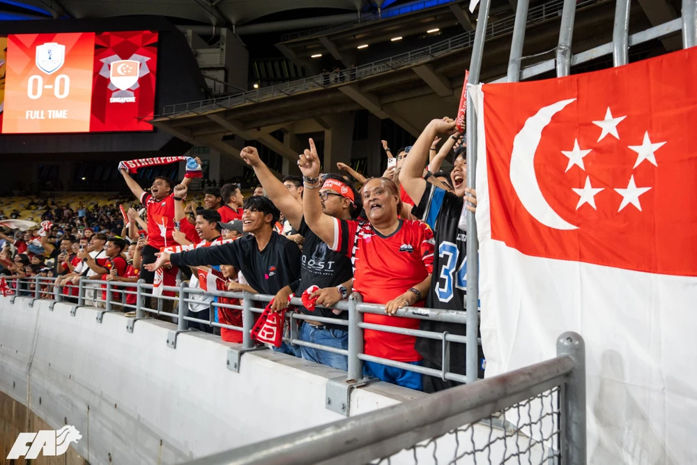 hlv-cua-singapore-canh-giac-nguyen-xuan-son-va-tuyen-viet-nam (4).jpg