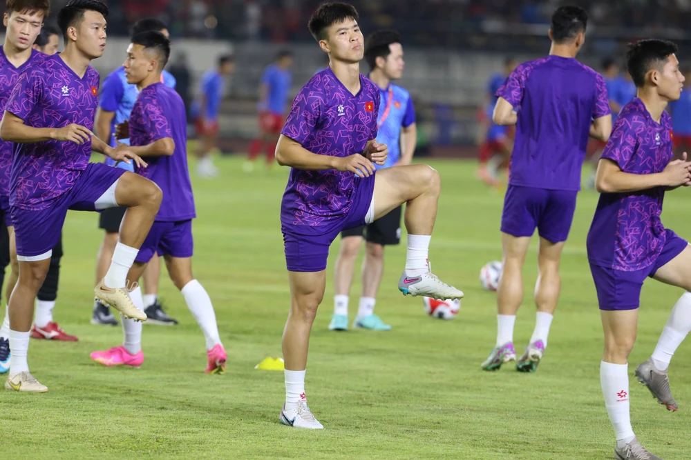 5-loi-the-cua-doi-tuyen-viet-nam-diem-huyet-thai-lan (1).jpg