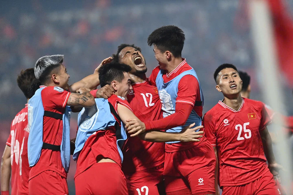 may-ma-co-nguyen-xuan-son-doi-con-de-thuong (1).jpg