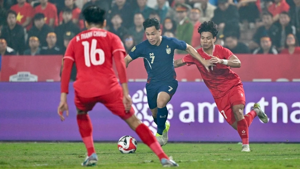 tuyen-thai-lan-yeu-va-ghet-nguyen-xuan-son (2).jpg