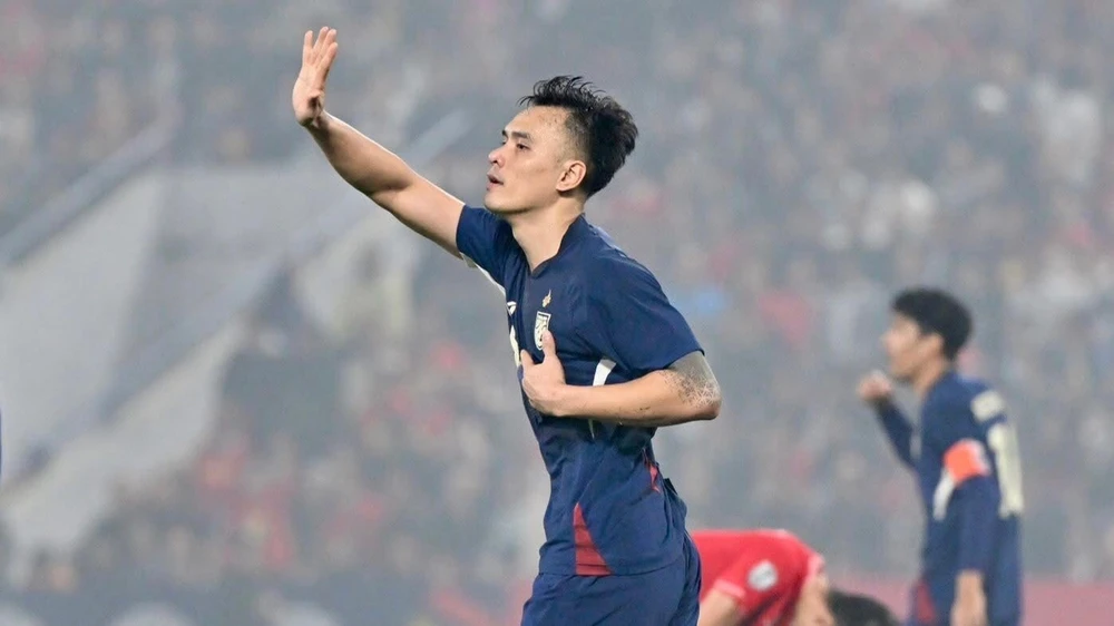 tuyen-thai-lan-yeu-va-ghet-nguyen-xuan-son (3).jpg